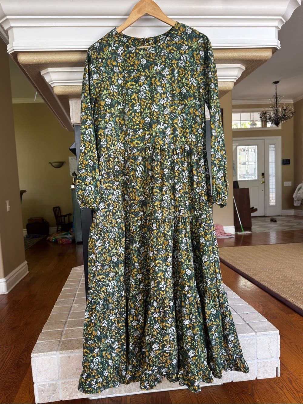 Floral Green Tiered Maxi Dress - Picture 2 of 7